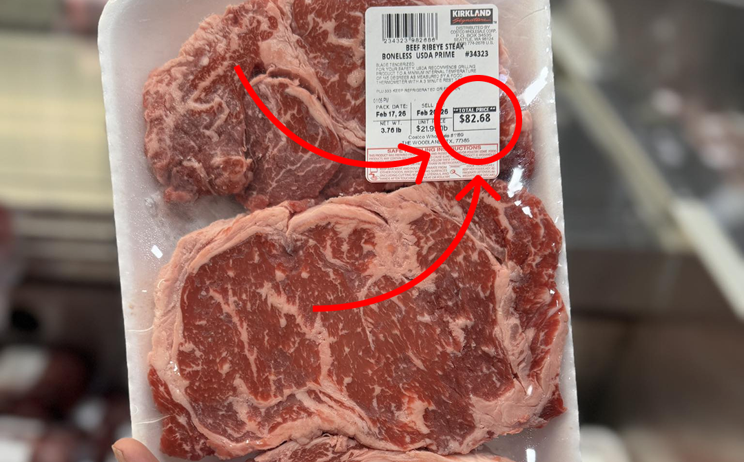 Steak tray with red sticker circled